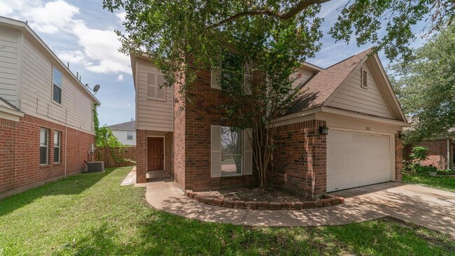 Foto del edificio - 5511 Darby Sq Trl