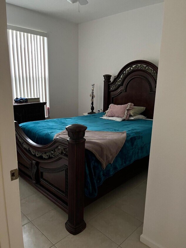 Foto del edificio - 3557 Forest Hill Blvd