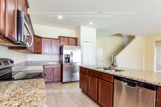 Building Photo - 3227 Berwick Ln