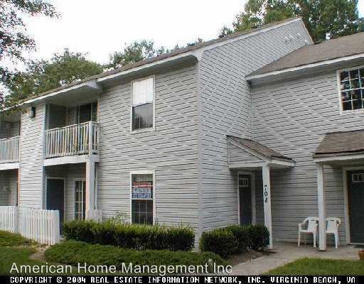 Primary Photo - 708 Whistling Swan Dr