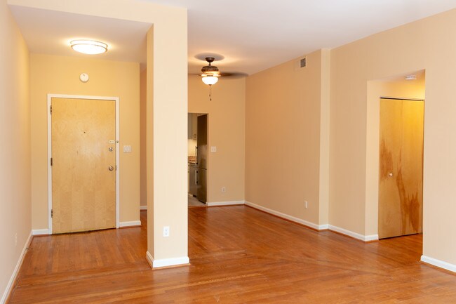 Foto del edificio - 1930 New Hampshire Ave NW