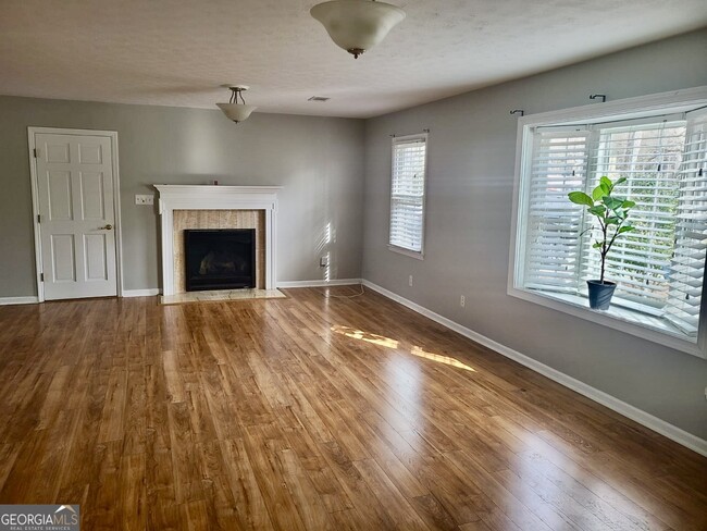 Foto del edificio - 726 Ludlow Ln SW