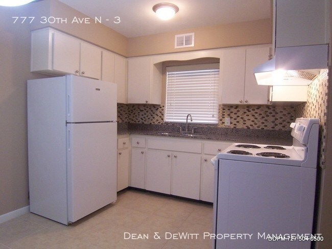 Foto del edificio - 777 30th Ave N