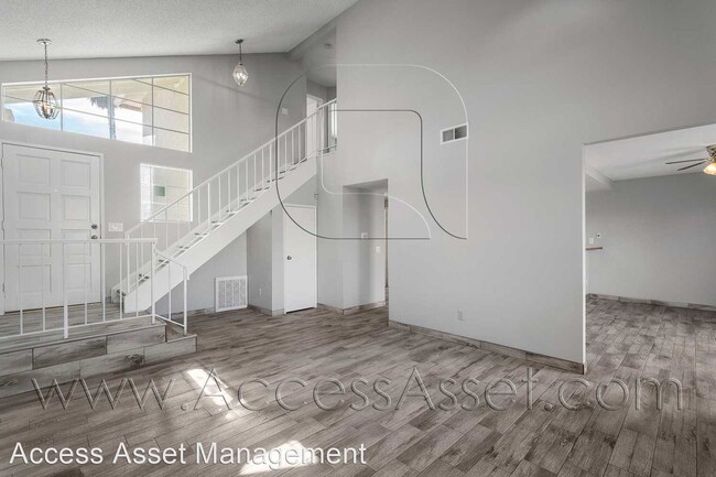 Building Photo - 3 br, 3 bath House - 464 E Jarvis St