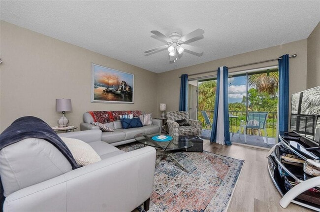 Foto del edificio - 146 Cypress Ln