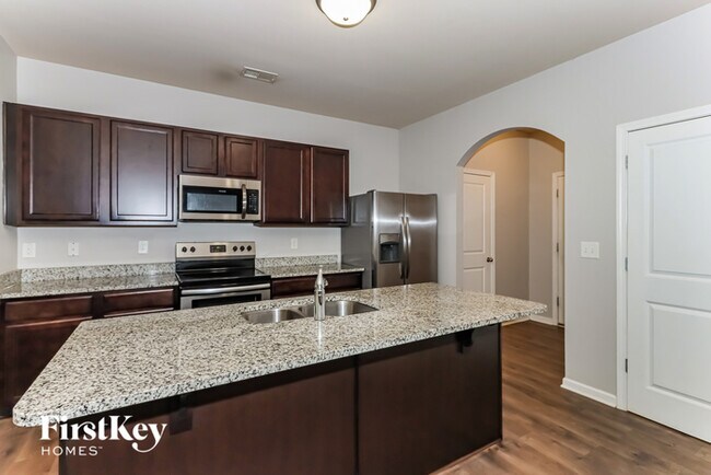 Building Photo - 213 Southwind Cir