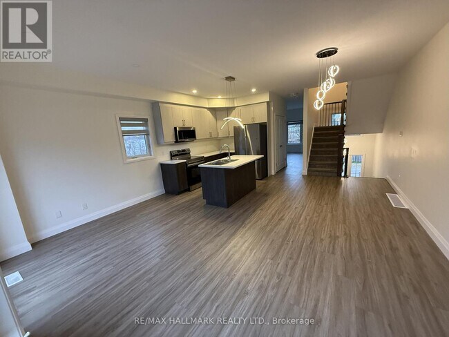 Photo du bâtiment - 216 Union St N