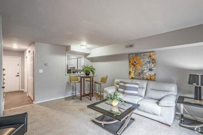 Interior Photo - Park Fairfax