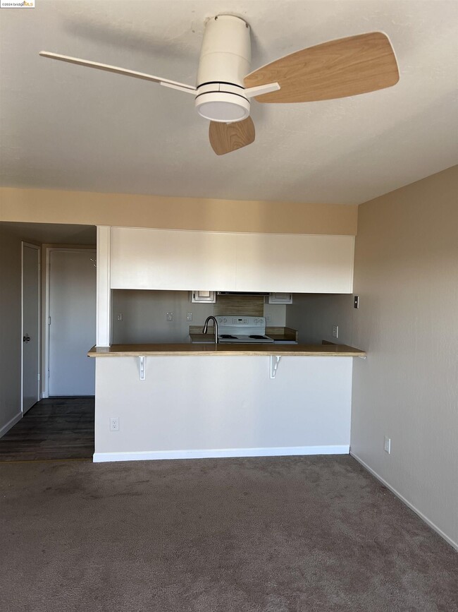 Building Photo - 1313 Almondwood Dr