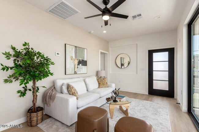 Foto del edificio - 1725 W Sherman St