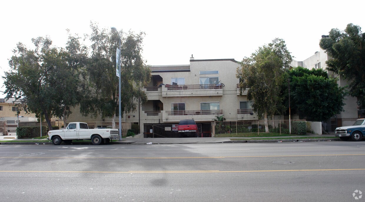 Building Photo - 14668 Nordhoff St