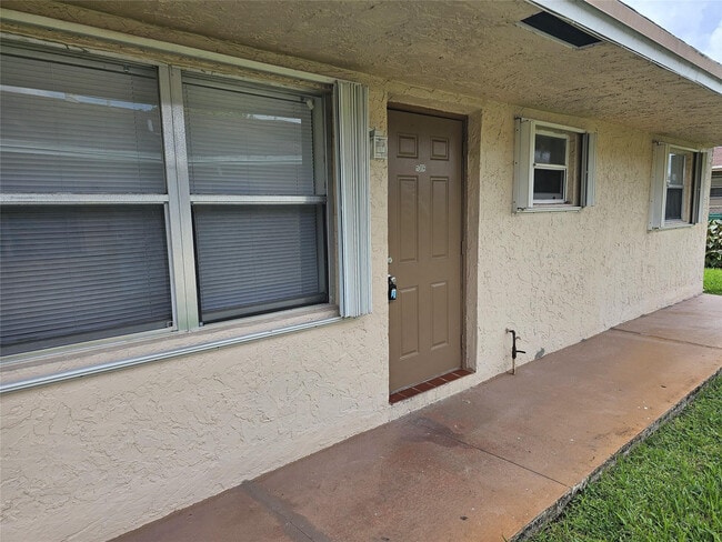 Foto del edificio - 5306 NW 22nd St