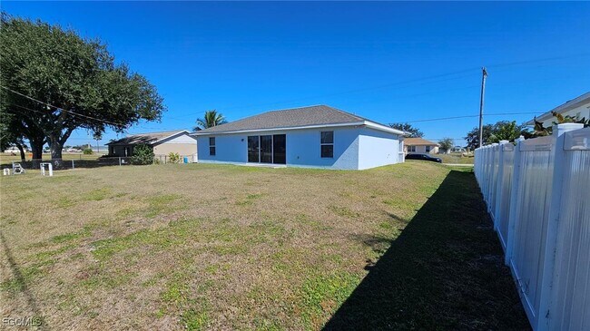 Foto del edificio - 1316 NE 16th Pl