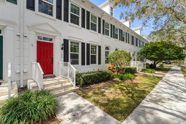 Foto del edificio - 180 Freeport Dr