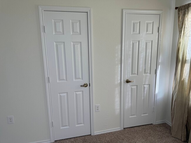 Building Photo - 6616 Glebe Path