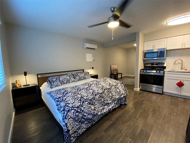 Building Photo - 3503 Harmon Ave