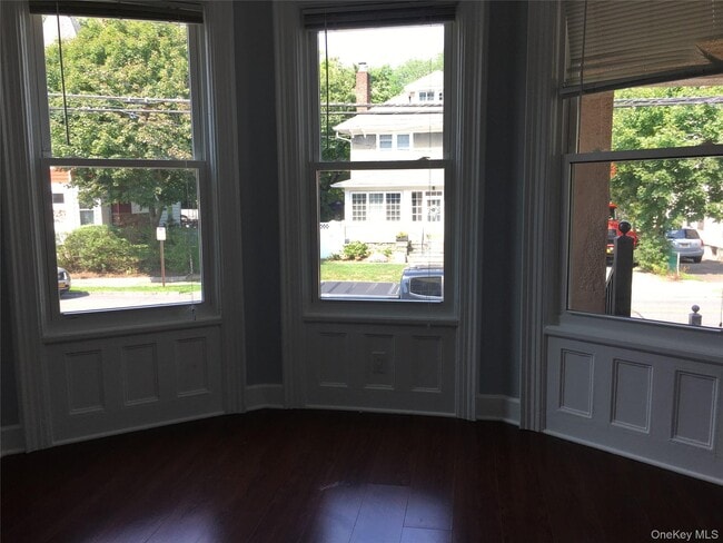 Foto del edificio - 48 Parkway Rd