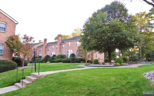 Foto del edificio - 522 N Maple Ave
