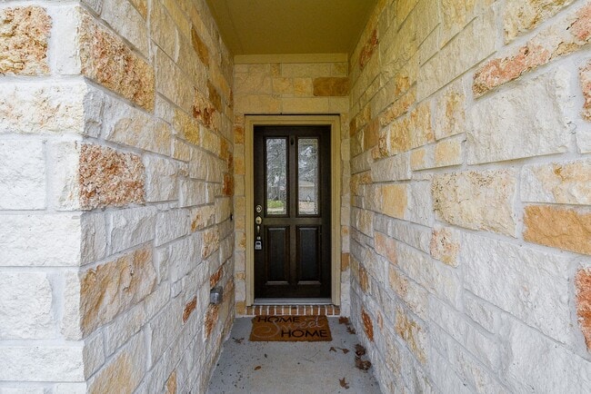 Building Photo - 2826 Whitman Dr