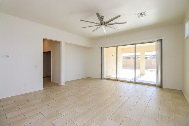 Building Photo - 20837 Sunset Dr