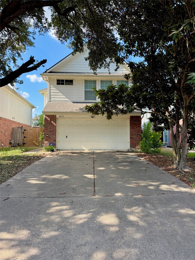 Building Photo - 8922 Benning Dr
