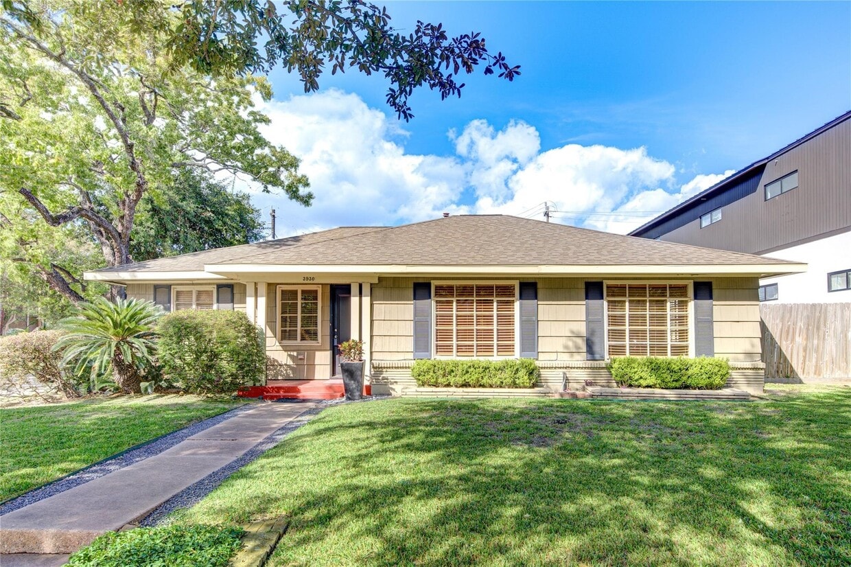 Foto principal - 3930 Drake St