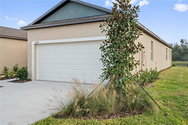 Foto del edificio - 18156 Pleasantview Blvd