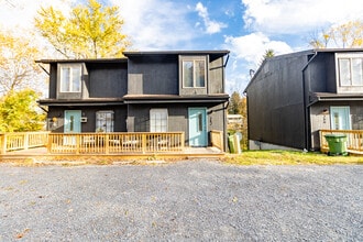 Building Photo - 282 Randolph Rd