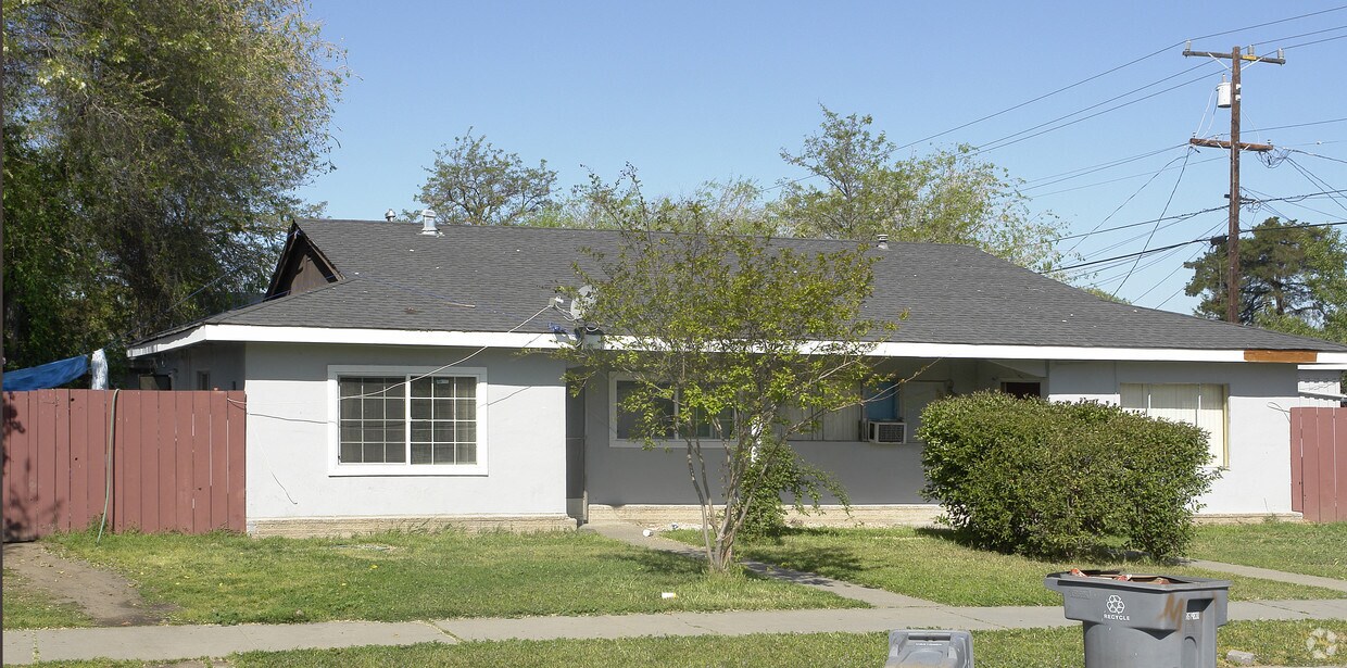 Foto del edificio - 261-263 Western Ave