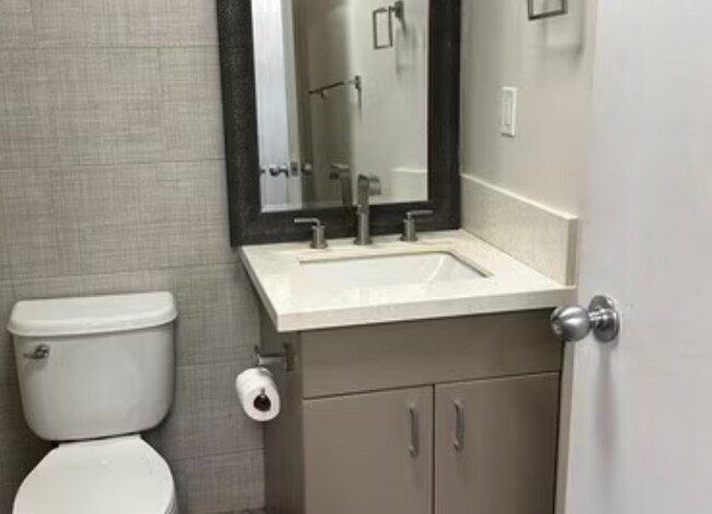 Foto del edificio - 2144 Kauhana St