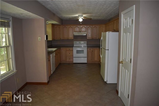 Foto del edificio - 8975 Tatum Rd