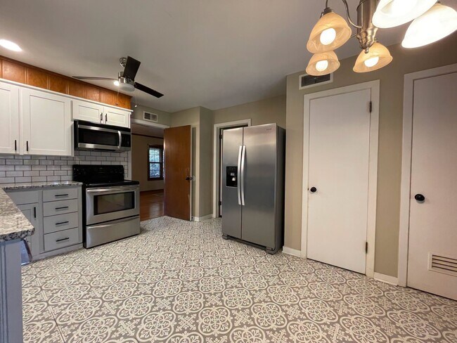 Foto del edificio - 1004 Cottonwood St