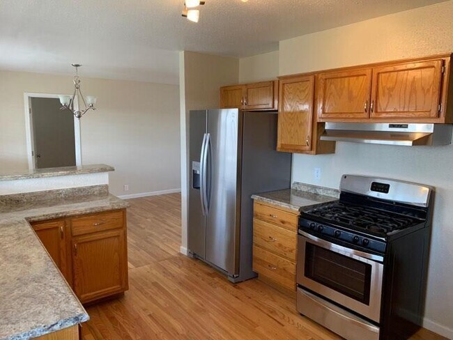 Building Photo - 6229 Cadiz St