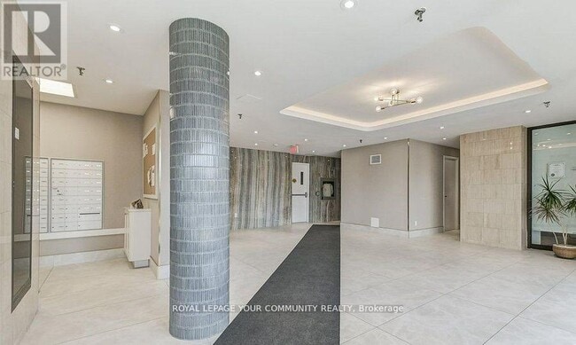 Building Photo - 3845-3845 Lake Shore Blvd W