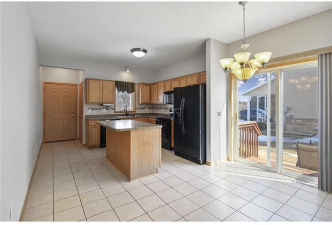 Kitchen - 20523 Keystone Ave