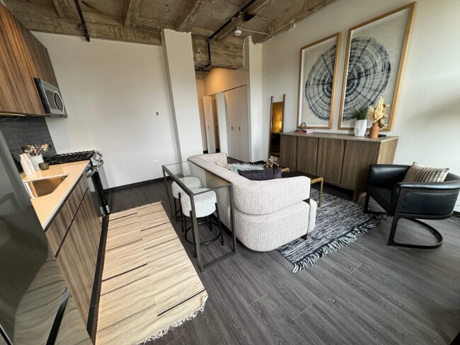 Foto del edificio - 276 N Ashland Blvd