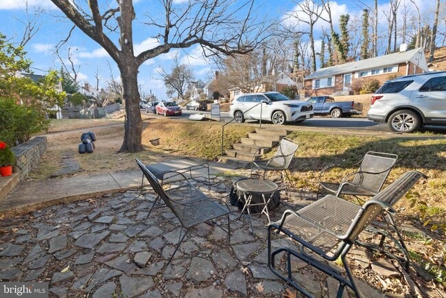 Foto del edificio - 2444 S Culpeper St