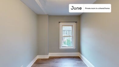 Building Photo - Room in Shared 7 bed/2 bath home