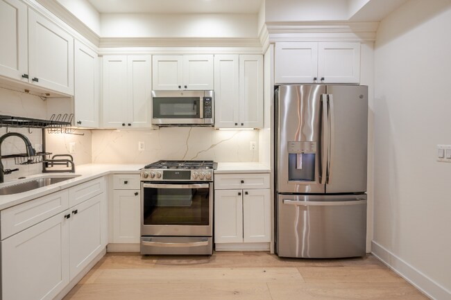 Foto del edificio - 1658 K St NE
