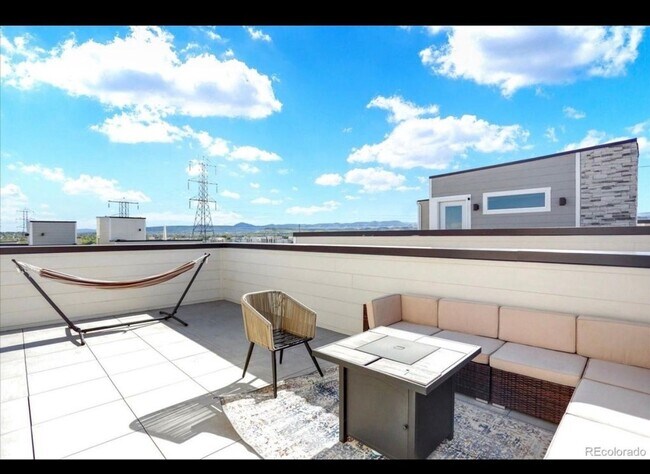 Foto del edificio - Charming 3BR House in Arvada