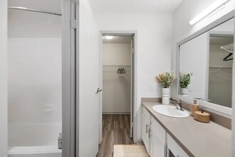 Building Photo - 2800 Ashford Trail Dr