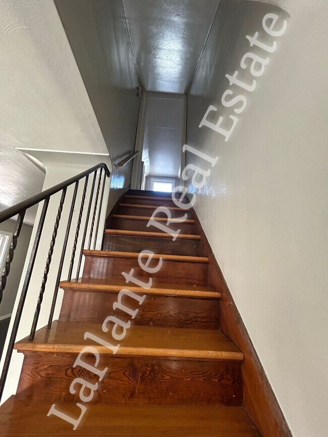 Foto del edificio - Charming 2-Bedroom Home in West Toledo – Updated and Move-In Ready!