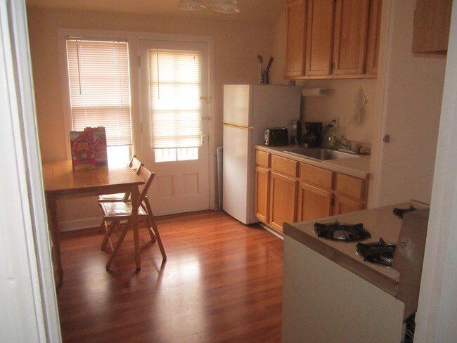 Kitchen - 4940 N Port Washington Rd