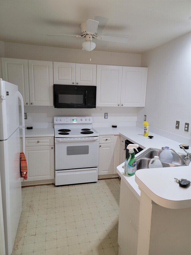 Foto del edificio - 2101 Wayside Dr