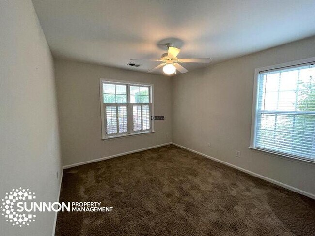 Foto del edificio - 3 bed / 2 bath Bungalow in the Heart of NoDa!