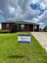 Building Photo - 1107 Cottonwood Dr