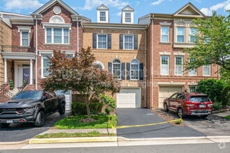 Building Photo - 8002 Tanworth Ct