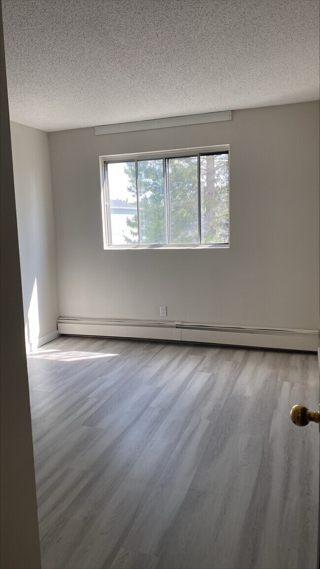 Photo du bâtiment - 400 Calahoo Rd