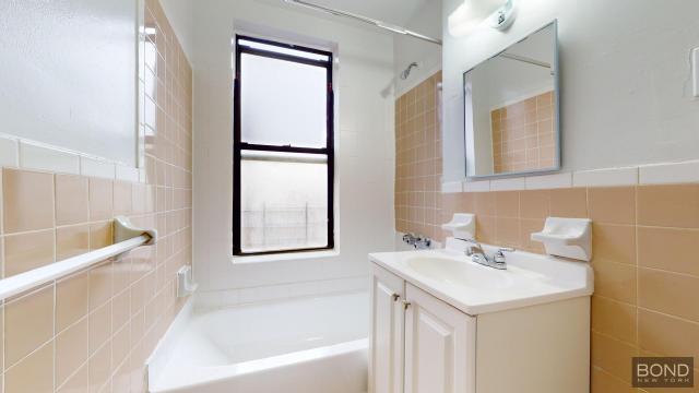 Foto del edificio - 1 bedroom in ELMHURST NY 11373