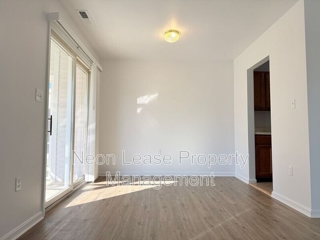 Foto del edificio - 400 Franklin St